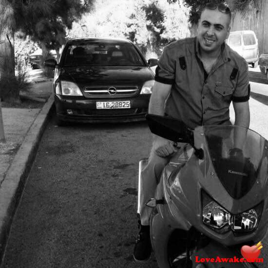 JADHOOD Jordan Man from Amman