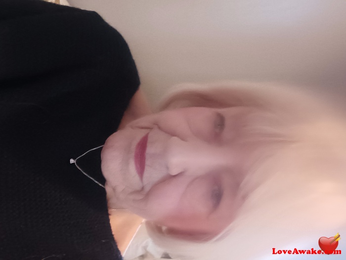 AnneV UK Woman from Bedford
