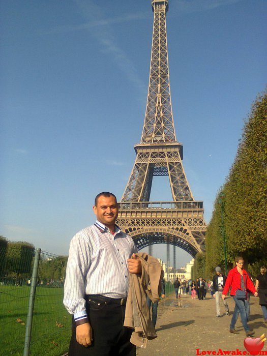 bas75 French Man from Paris