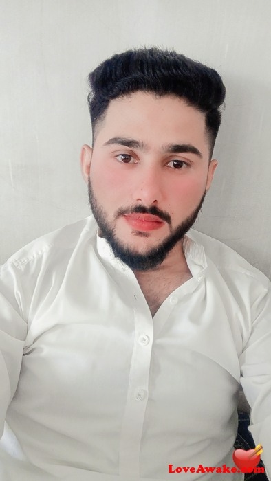 Sarfraz785 Pakistani Man from Larkana