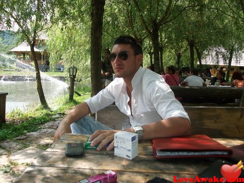 uzbdyy Romanian Man from Cluj-Napoca
