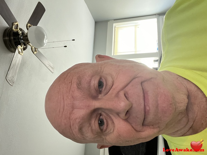 Tom557 American Man from Newton