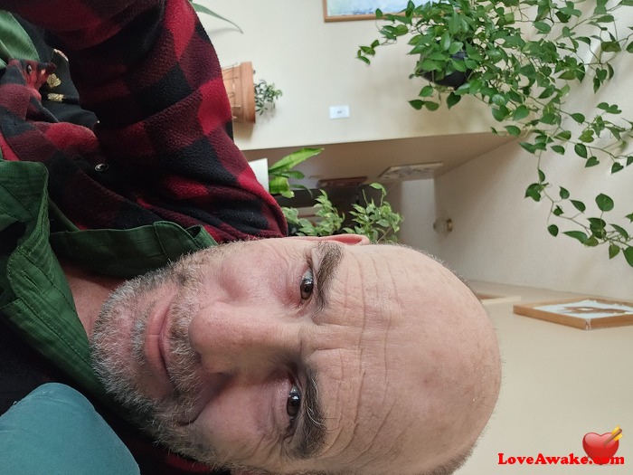 Massage62 Canadian Man from Rocky Mountain House