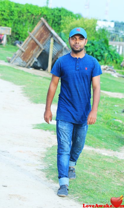 Incorrectes Bangladeshi Man from Chittagong