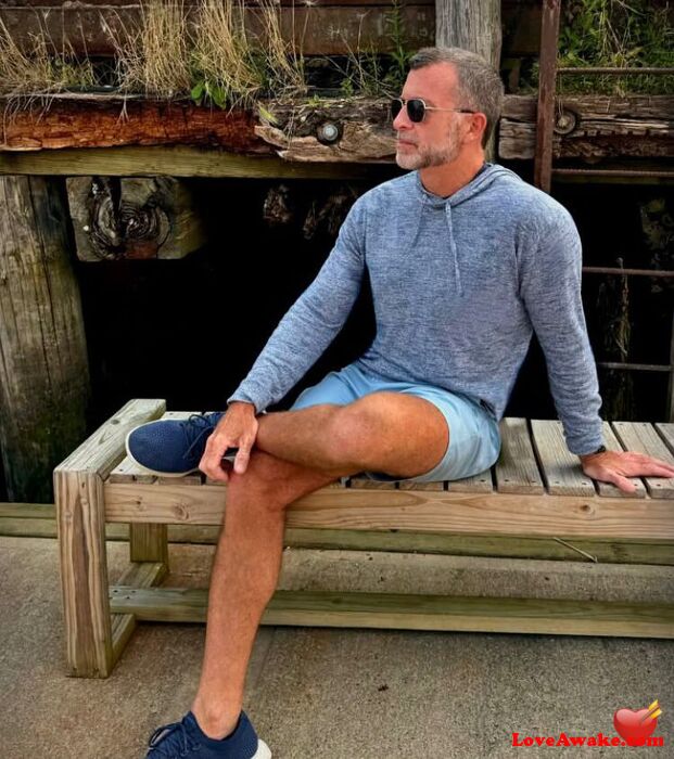 Gary990 American Man from Cleveland