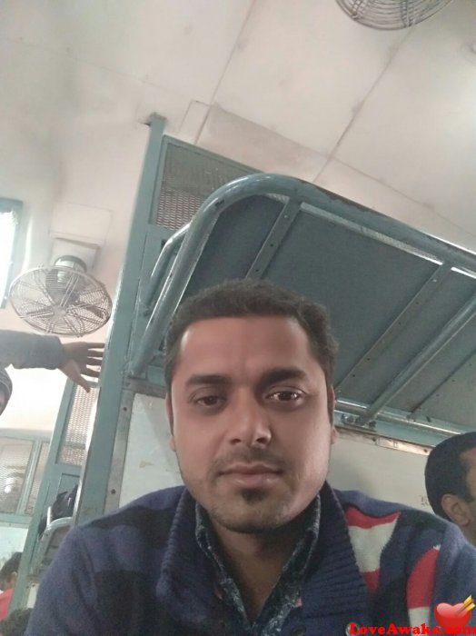 Shu26ku12 Indian Man from Gurgaon