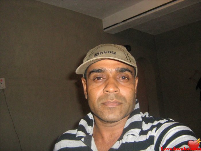 sumall Sri Lankan Man from Colombo