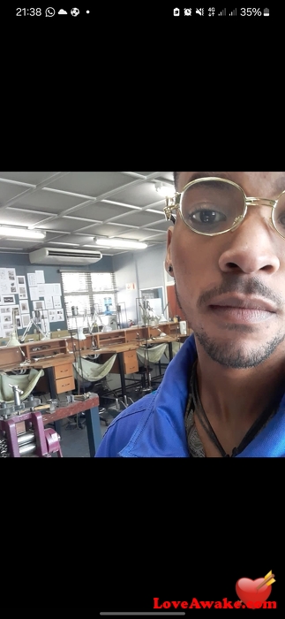 Hloniii African Man from Alexandra
