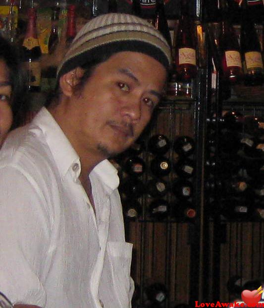 excarlo Filipina Man from Cavite, Luzon