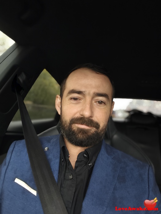 Alexhonr UK Man from Slough