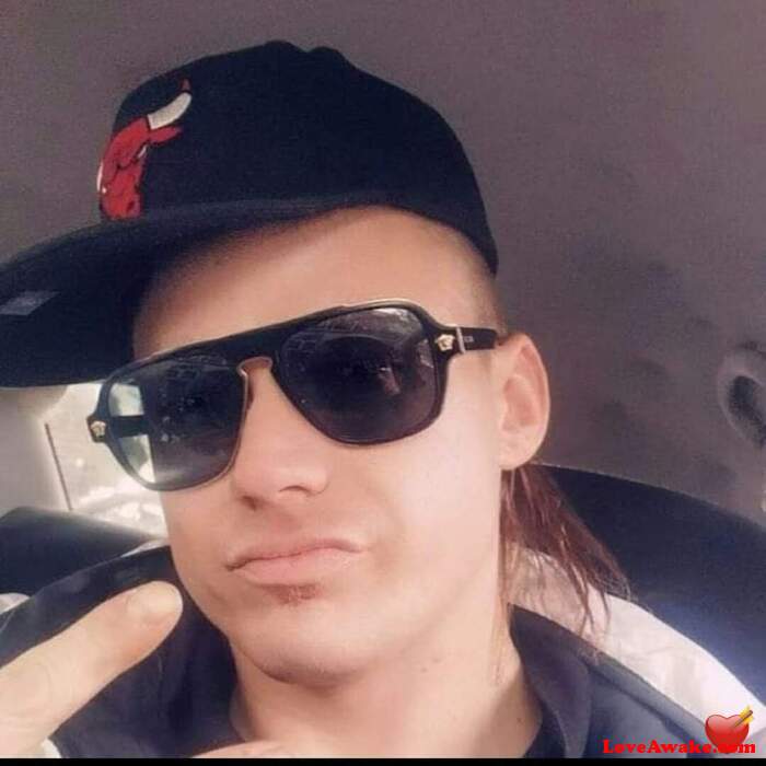 Puffsweet90 Australian Man from Elizabeth