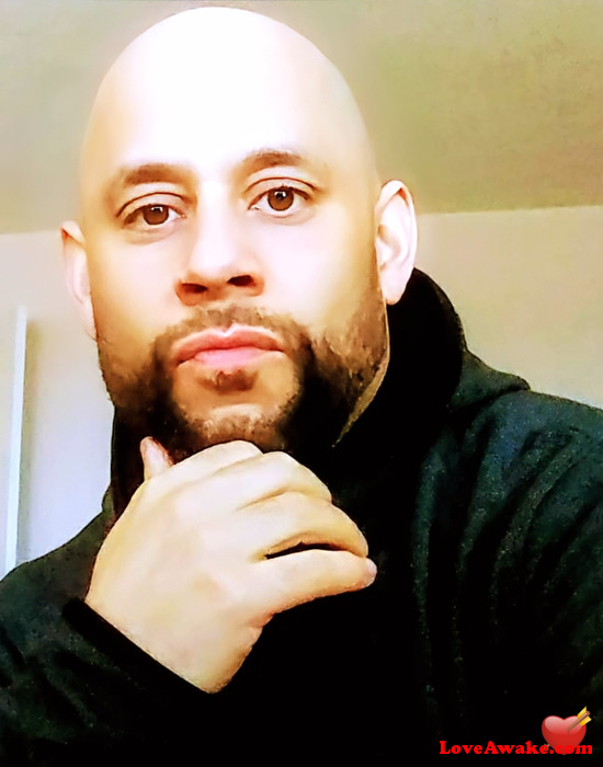 ZenLove81 Canadian Man from East York
