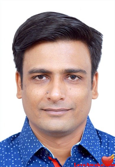 AG9433577733 Indian Man from Kolkata (ex Calcutta)