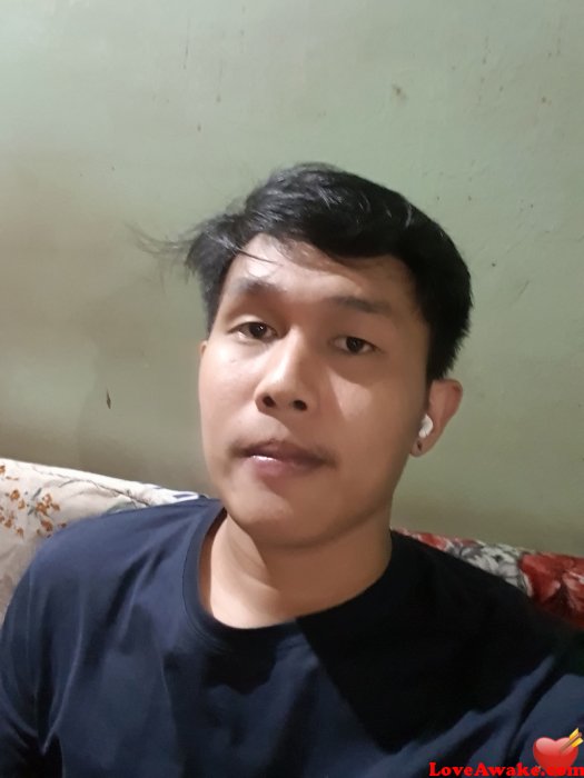 Merc6 Filipina Man from Cebu