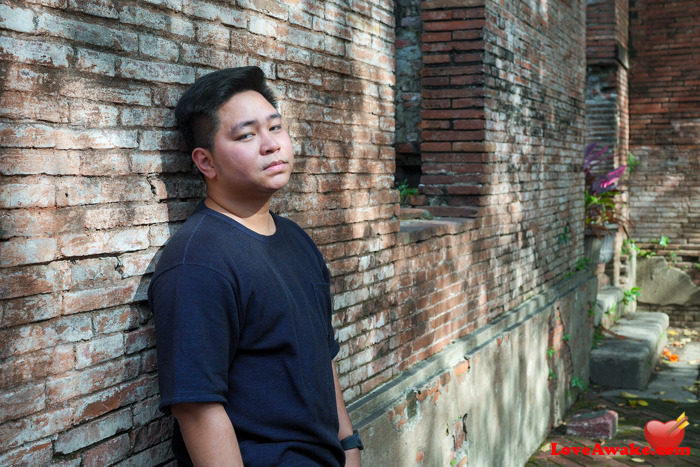 Sampiny Filipina Man from Makati