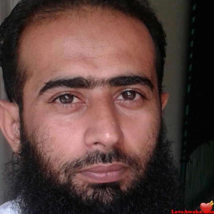 Sabgha2 Pakistani Man from Sialkot