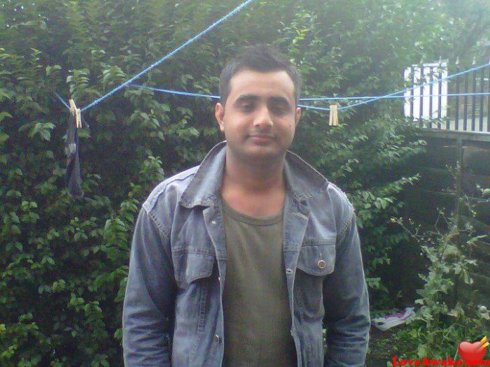 shahzali UK Man from Batley