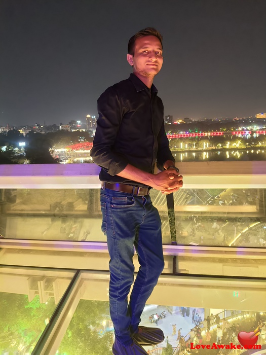 sp24900 Indian Man from Ahmedabad
