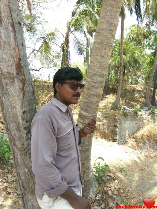 Guna28 Indian Man from Pondicherry