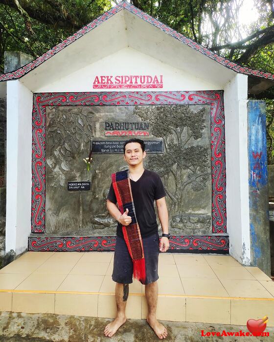 Matius05 Indonesian Man from Pekanbaru, Sumatra