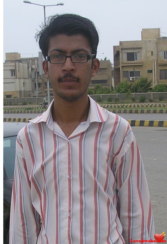 AZMAT Pakistani Man from Karachi