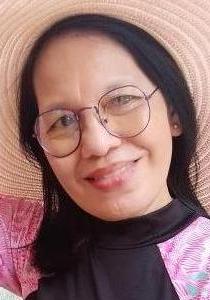 Annapar Filipina Woman from Bulan, Luzon