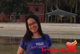 Vitoalmojero Filipina Woman from Manila