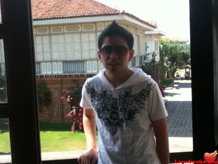 sinneDL Filipina Man from Manila