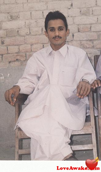 pervaz Pakistani Man from Dadu