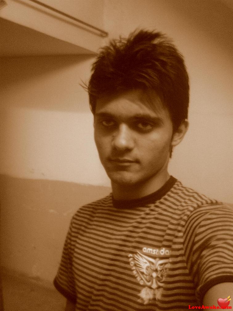 ronnie1991 Pakistani Man from Lahore