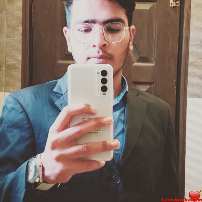 Hotguy18 Pakistani Man from Islamabad