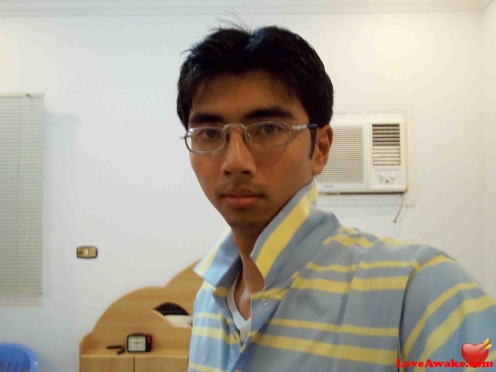 charlie1 Pakistani Man from Karachi