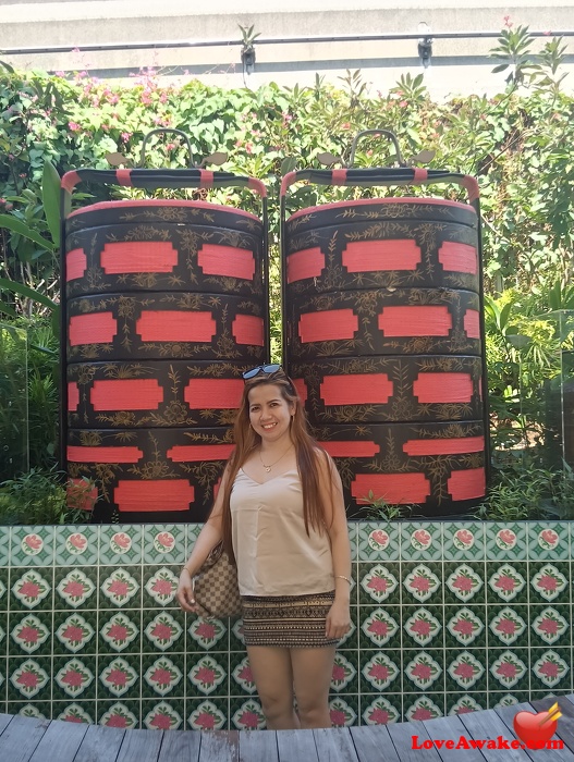 Akosijane Singapore Woman from Chinatown