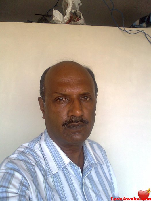 Jave50 Indian Man from Mumbai (ex Bombay)