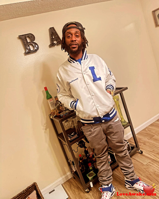 DirkDiggz757 American Man from Newport News