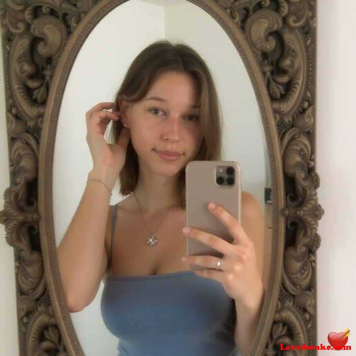 laraa06 UAE Woman from Dubai