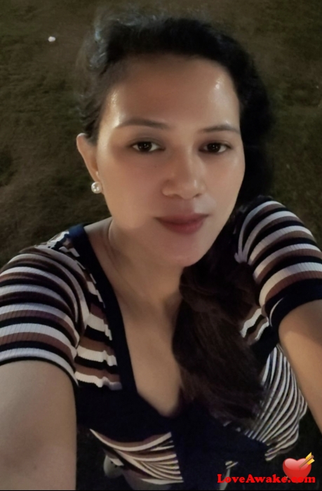 Marylhou Filipina Woman from Manila