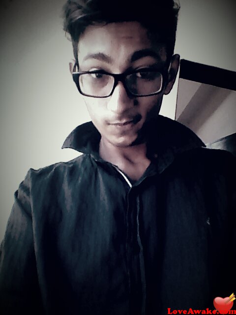 freakX Pakistani Man from Lahore