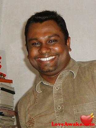 Spa Sri Lankan Man from Colombo