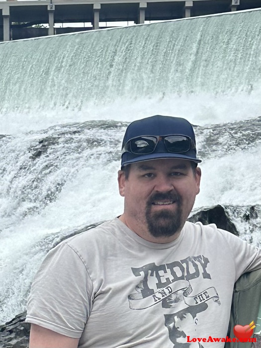 MikeMC80 American Man from Spokane