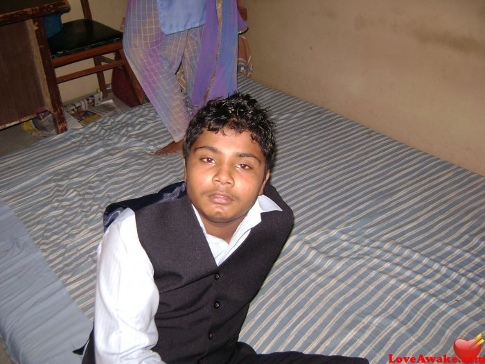 roshoo208 Pakistani Man from Karachi