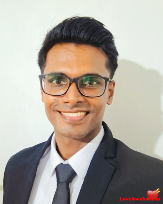 LahiruQ Sri Lankan Man from Colombo