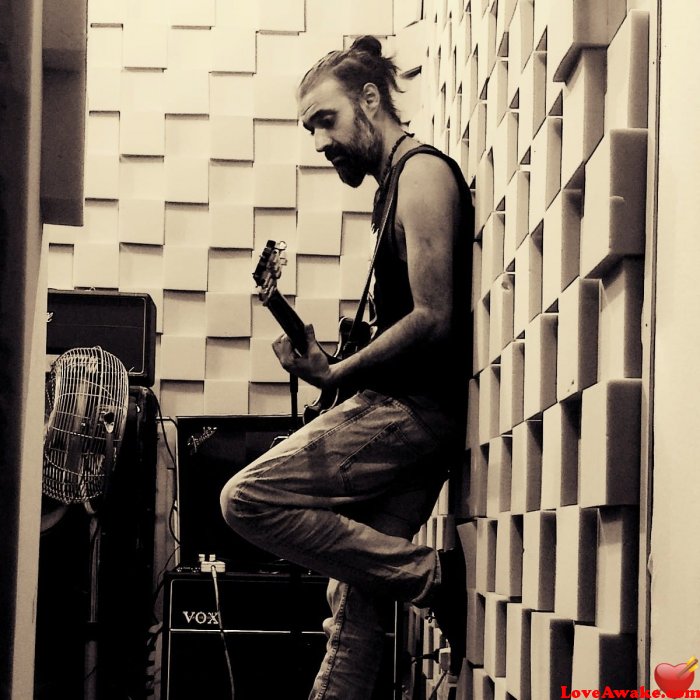 asheholeo Pakistani Man from Peshawar