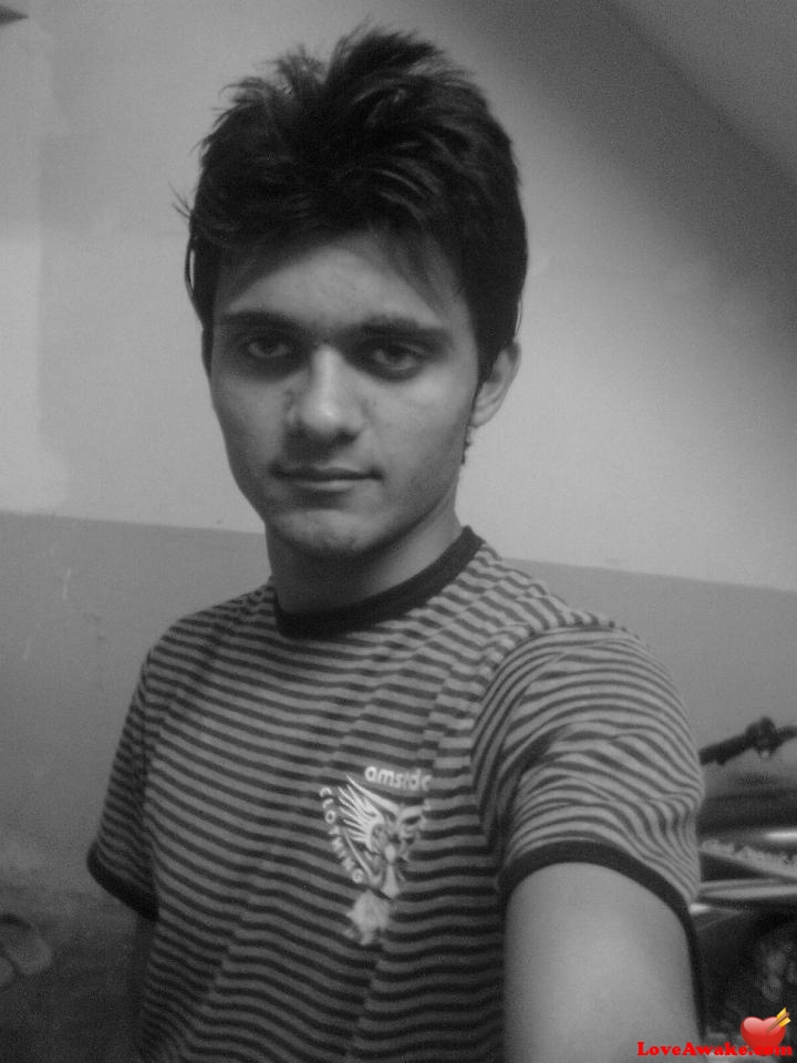 ronnie1991 Pakistani Man from Lahore