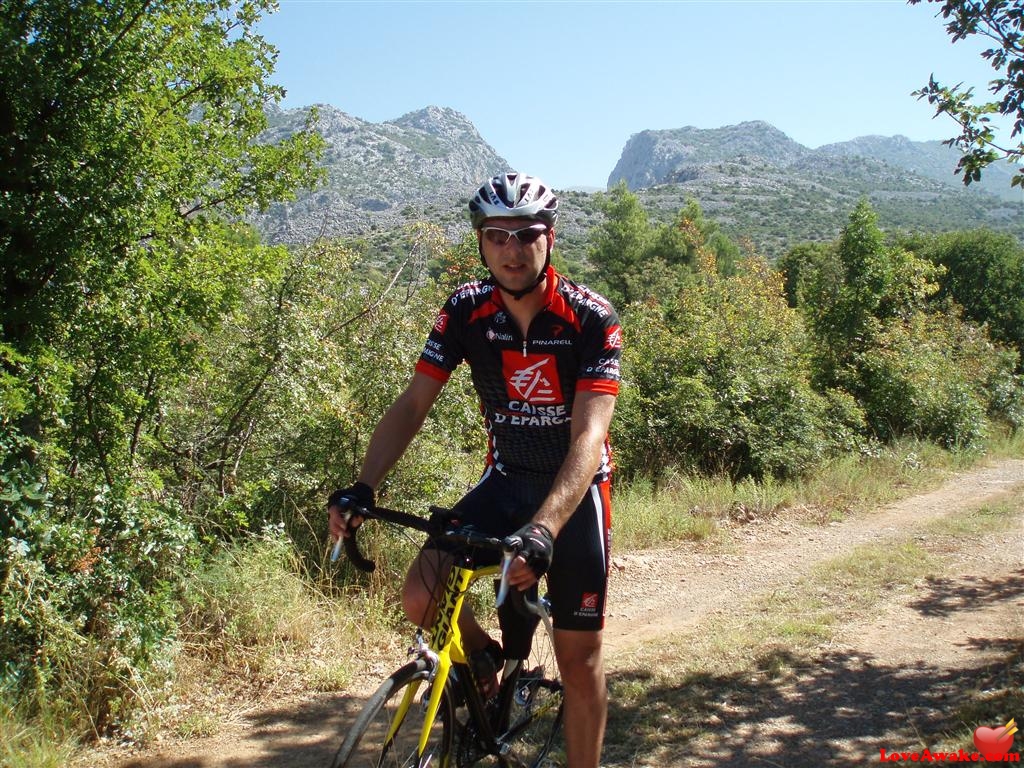 Vivelo UK Man from Longbridge