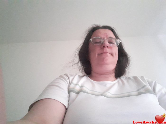 Totallynuts40 UK Woman from London