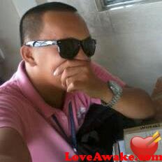 wufei Filipina Man from Cavite, Luzon