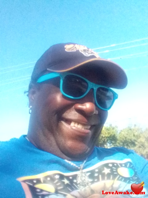 Gwhizf American Man from San Antonio