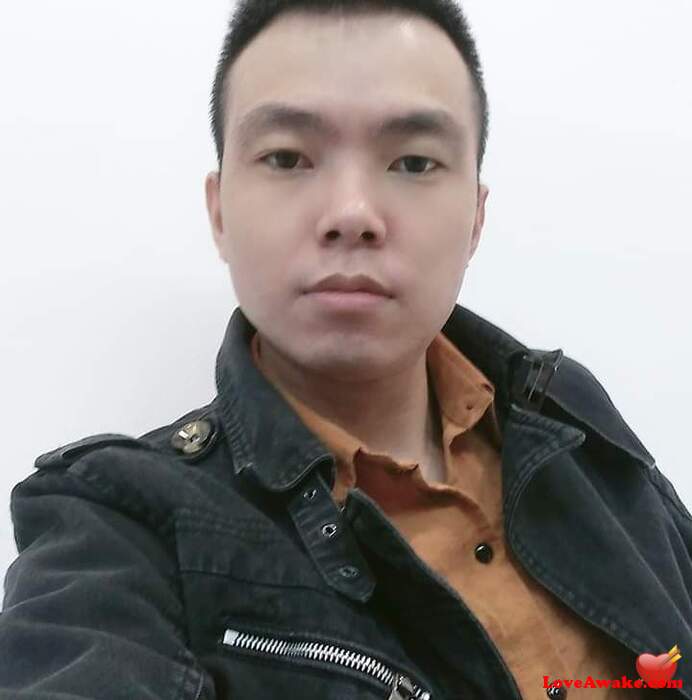 trungvusc06 Vietnamese Man from Hanoi