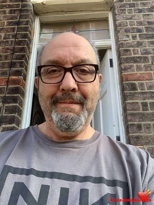 Mojothewolf UK Man from Luton